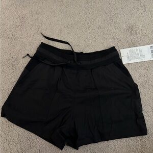 Lululemon high-rise dance studio 3.5